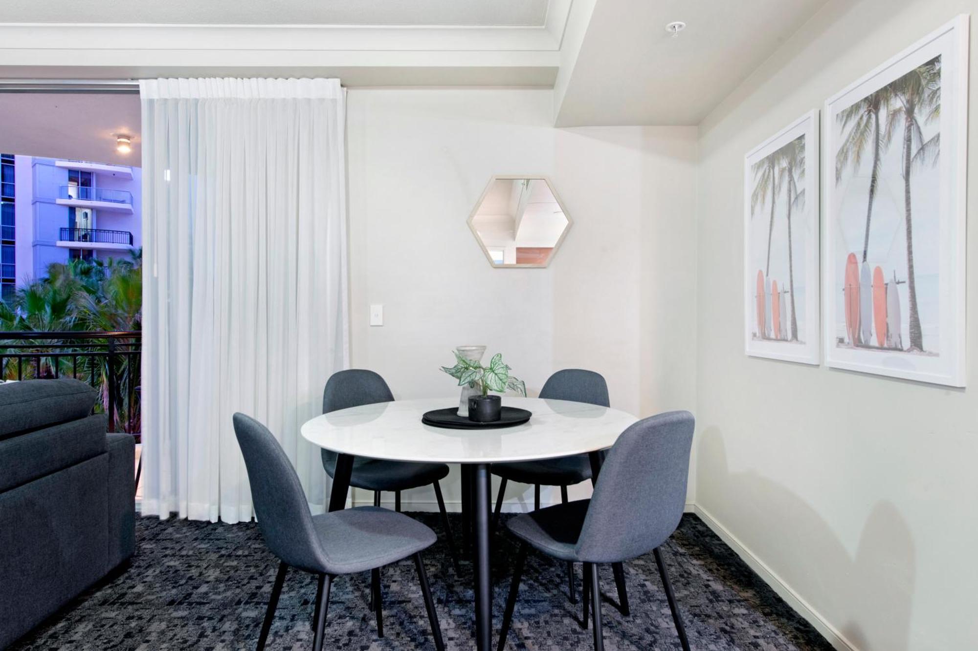 Chevron Renaissance - Self Contained & Privately Managed Apartments Gold Coast Exterior photo