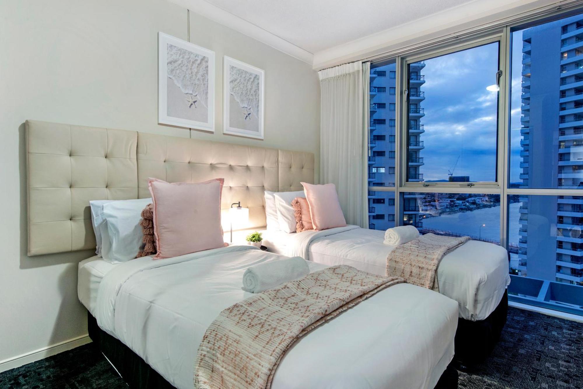 Chevron Renaissance - Self Contained & Privately Managed Apartments Gold Coast Exterior photo