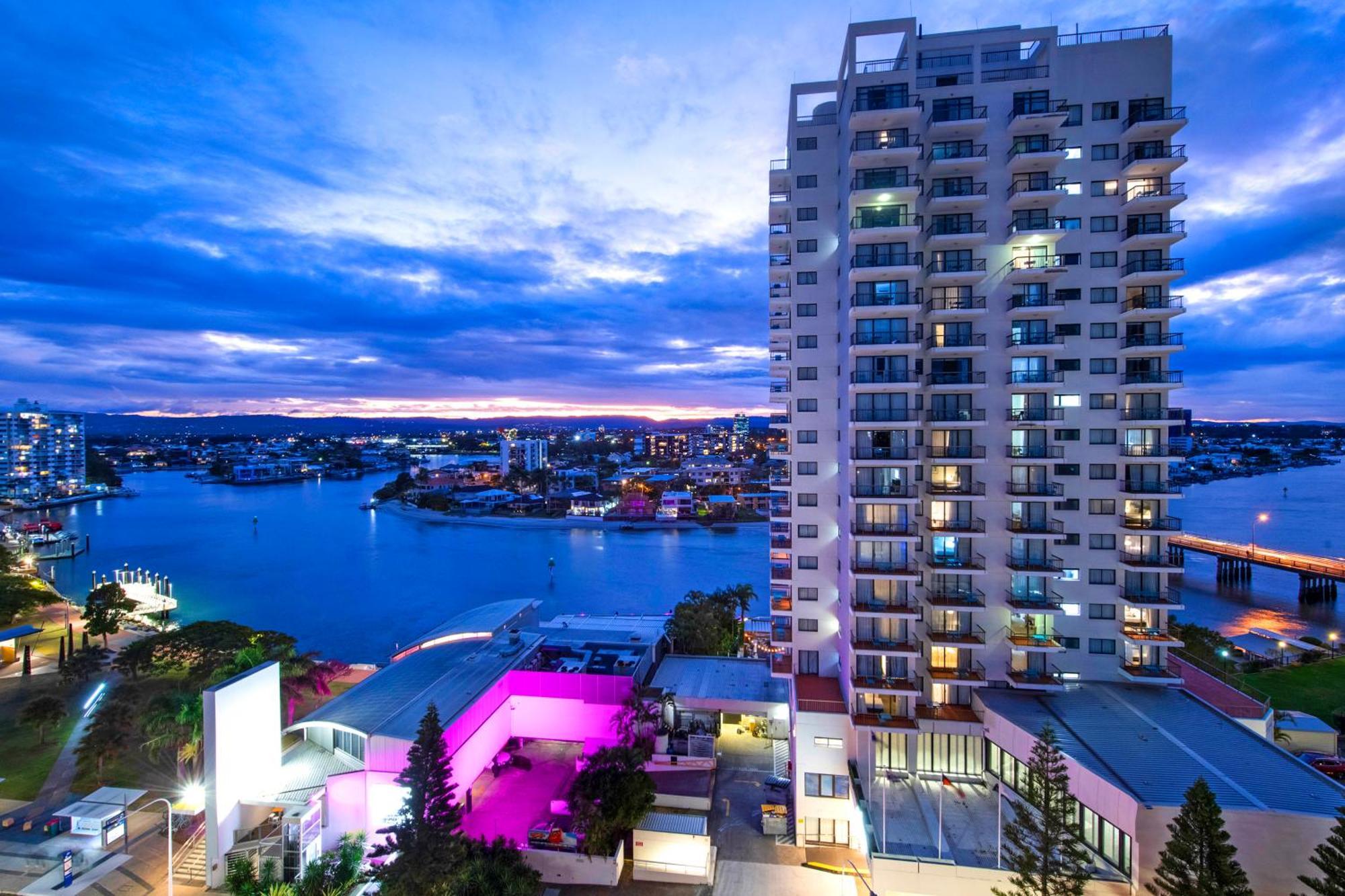 Chevron Renaissance - Self Contained & Privately Managed Apartments Gold Coast Exterior photo