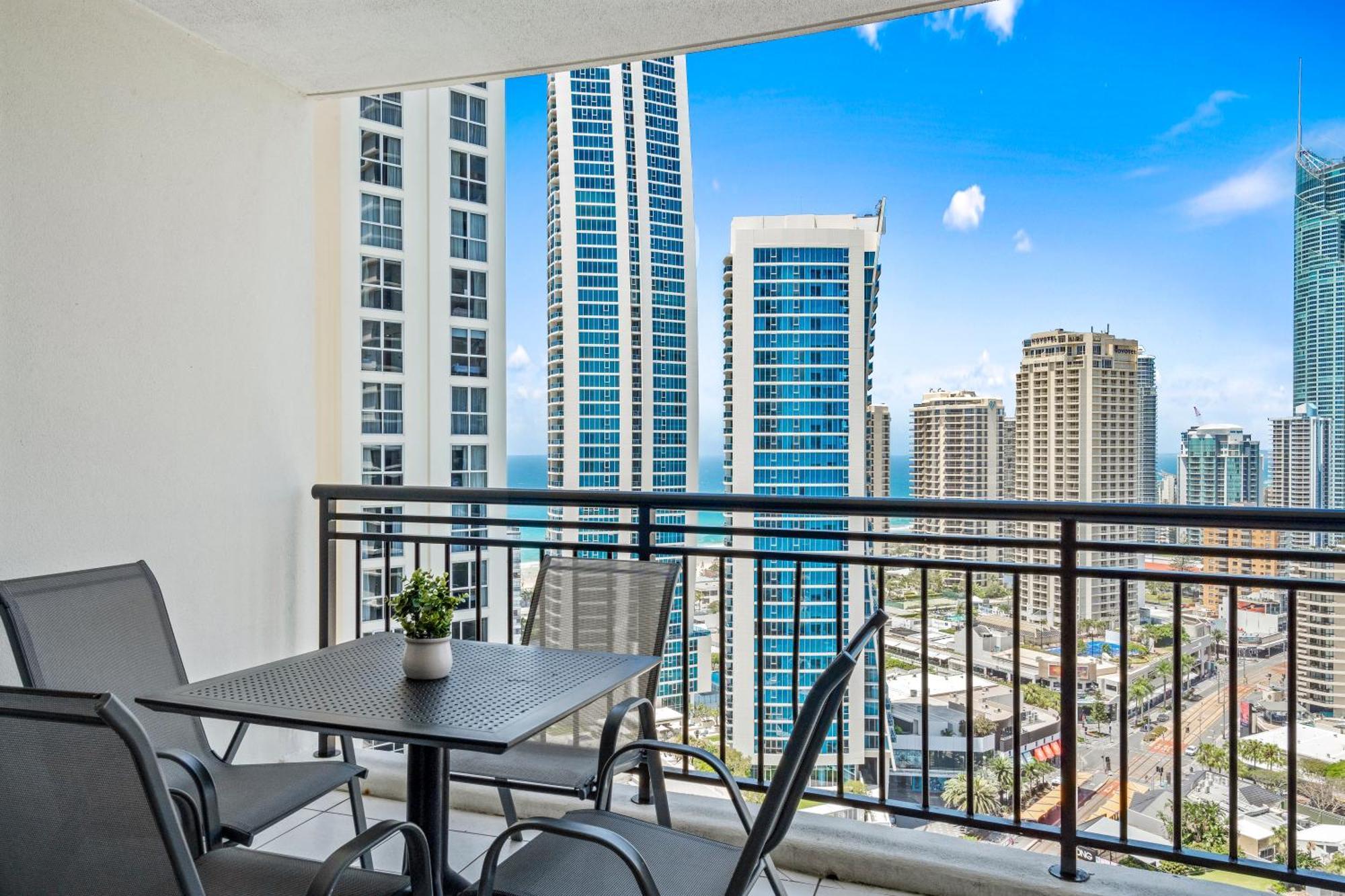 Chevron Renaissance - Self Contained & Privately Managed Apartments Gold Coast Exterior photo